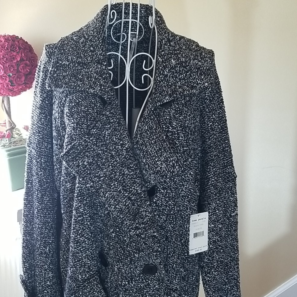 Free People oversized cardigan sweater. Size medium. New with tag. - Picture 2 of 12
